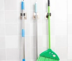 Bezem Houder - Zelfklevend - Zilverkleurig -Gardena Verkoopwinkel 1200x1022 2