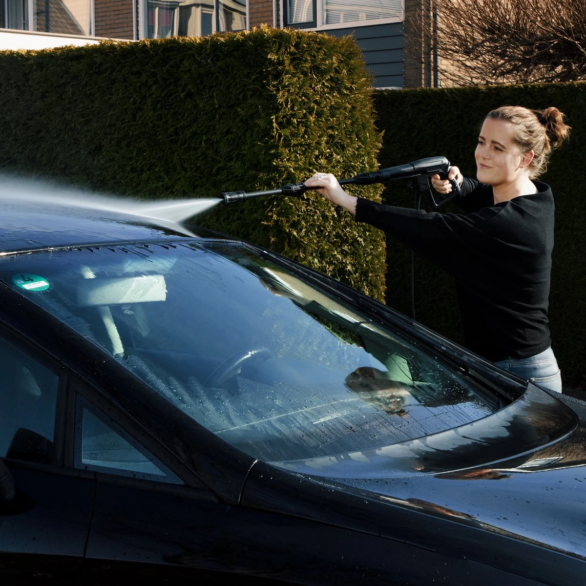 VONROC Hogedrukreiniger V14-2 - 1400W – 110 Bar – 390 L/h – Incl. 5m Slang, Reinigingsmiddelen Flesje, Terrasreiniger En Meer 4 VONROC Hogedrukreiniger V14-2 - 1400W – 110 Bar – 390 L/h – Incl. 5m Slang, Reinigingsmiddelen Flesje, Terrasreiniger En Meer - Afbeelding 4