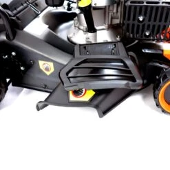 FUXTEC Grasmaaier Benzine - 46cm - Zelfrijdend / Zelftrekkend / Achterwielaandrijving - Mulchfunctie - Opvangbak 50L - FX-RM4646 22 FUXTEC Grasmaaier Benzine - 46cm - Zelfrijdend / Zelftrekkend / Achterwielaandrijving - Mulchfunctie - Opvangbak 50L - FX-RM4646 -Gardena Verkoopwinkel 1200x1200 296