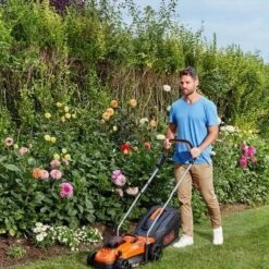 Black & Decker BLACK+DECKER BCMW3318N-XJ Grasmaaier - 18V - 33cm - Excl. Accu & Lader -Gardena Verkoopwinkel 1200x1200 389