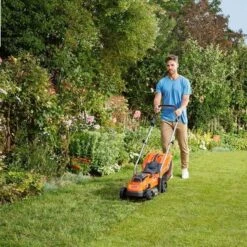 Black & Decker BLACK+DECKER BCMW3318N-XJ Grasmaaier - 18V - 33cm - Excl. Accu & Lader -Gardena Verkoopwinkel 1200x1200 392