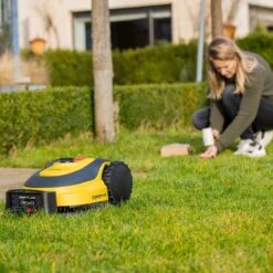 Powerplus POWXG6305 Robotmaaier - 18V - Voor Gazons Tot Ca. 500m² - Maaibreedte 180mm - Incl. Laadstation En Accessoires -Gardena Verkoopwinkel 1200x1200 399