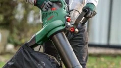 Bosch UniversalGardenTidy 3000 Bladblazer - Op Snoer - 3000 W -Gardena Verkoopwinkel 1200x675 6