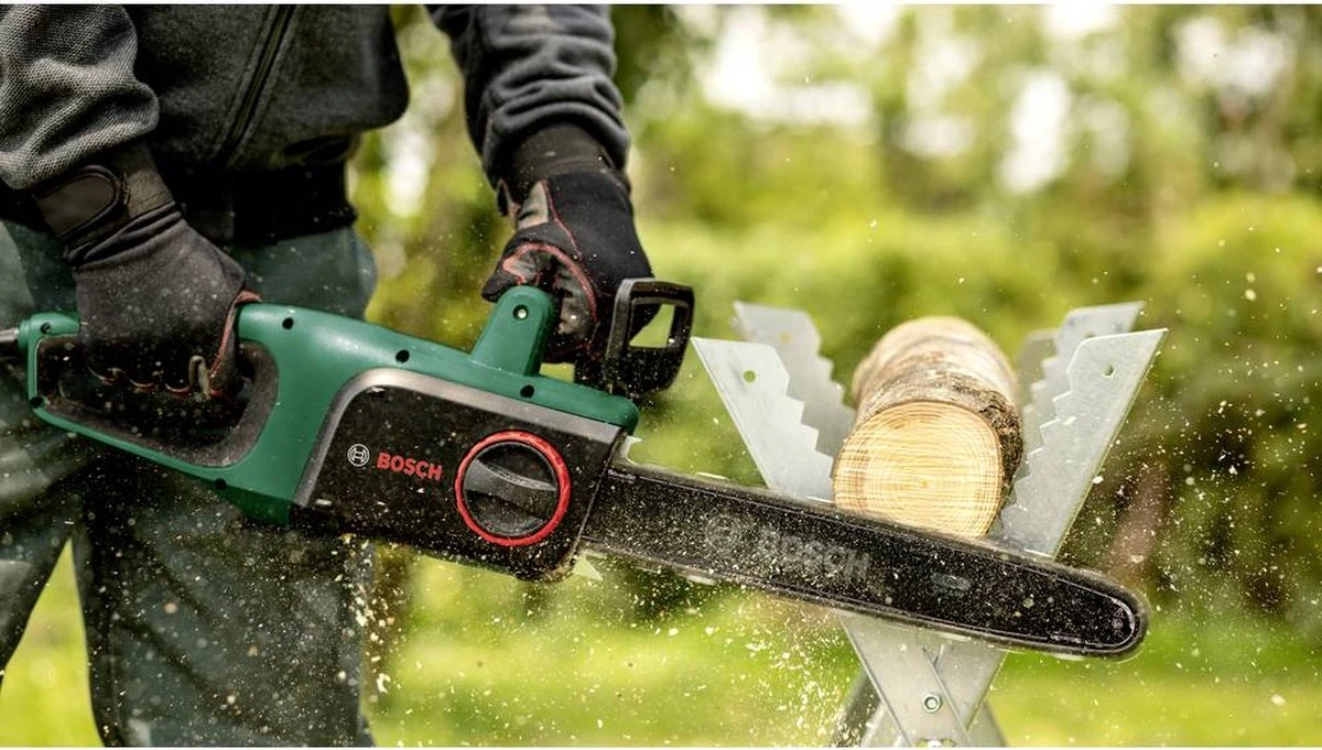 Bosch UniversalChain 35 Kettingzaag - 1800W - 350 Mm 3 Bosch UniversalChain 35 Kettingzaag - 1800W - 350 Mm - Afbeelding 3