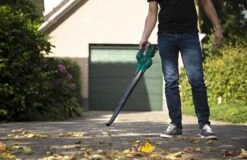 VONROC Accu Bladblazer – VPower 20V – 2 Standen – Max. Blaassnelheid 190km/u – Incl. Accu En Oplader 13 VONROC Accu Bladblazer – VPower 20V – 2 Standen – Max. Blaassnelheid 190km/u – Incl. Accu En Oplader -Gardena Verkoopwinkel 1200x778