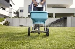 GARDENA Strooiwagen XL Strooikar - 800m2 - 18 Liter 11 GARDENA Strooiwagen XL Strooikar - 800m2 - 18 Liter -Gardena Verkoopwinkel 1200x799 143