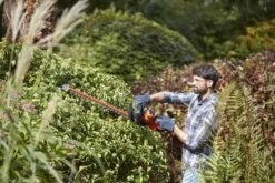 Black & Decker BLACK+DECKER BEHTS451-QS Heggenschaar - 550W - 60cm - Gesnoerd 15 Black & Decker BLACK+DECKER BEHTS451-QS Heggenschaar - 550W - 60cm - Gesnoerd -Gardena Verkoopwinkel 1200x800 194