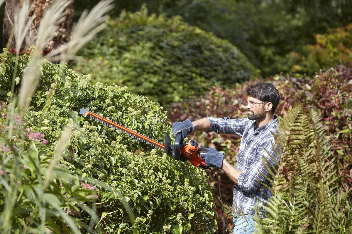 Black & Decker BLACK+DECKER BEHTS451-QS Heggenschaar - 550W - 60cm - Gesnoerd 8 Black & Decker BLACK+DECKER BEHTS451-QS Heggenschaar - 550W - 60cm - Gesnoerd - Afbeelding 8