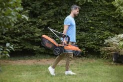 Black & Decker BLACK+DECKER BCMW3318L2-QW Grasmaaier - 18V - 33cm - Incl. 2 Accu's En Lader 20 Black & Decker BLACK+DECKER BCMW3318L2-QW Grasmaaier - 18V - 33cm - Incl. 2 Accu's En Lader -Gardena Verkoopwinkel 1200x800 229