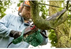 Bosch UniversalChain 35 Kettingzaag - 1800W - 350 Mm 7 Bosch UniversalChain 35 Kettingzaag - 1800W - 350 Mm -Gardena Verkoopwinkel 1200x824 1