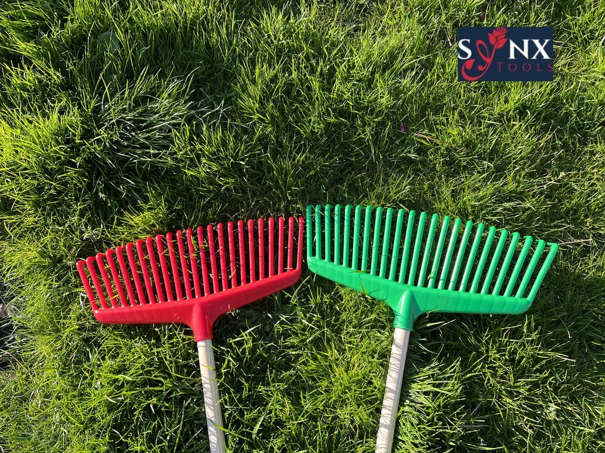 Synx Tools Gazonhark Bladhark 23 Tanden Hark - Harken - Grashark- Gazon - Kunststof Blauw/groen -Met Steel 120cm 2 Synx Tools Gazonhark Bladhark 23 Tanden Hark - Harken - Grashark- Gazon - Kunststof Blauw/groen -Met Steel 120cm - Afbeelding 2