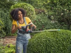 GARDENA - ComfortCut 50/18V-P4A Ready-To-Use Set - Heggenschaar -Gardena Verkoopwinkel 1200x899 5