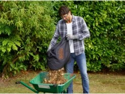 Black & Decker BLACK+DECKER BEBLV300SB-QS Bladblazer - 404 Km/u - 3000W - Zuig-/blaasfunctie - Gesnoerd -Gardena Verkoopwinkel 1200x910 1