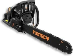 FUXTEC Kettingzaag Benzine - 61,5cc 2-takt - 51cm / 20 Inch Zwaardlengte - Incl. Zaagblad & Ketting - FX-KS262 - Black Edition -Gardena Verkoopwinkel 1200x934 1