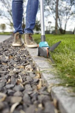 GARDENA Comfort Grasschaar - Op Steel -Gardena Verkoopwinkel 799x1200 33