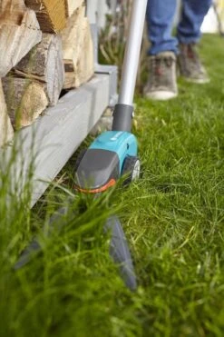 GARDENA Comfort Grasschaar - Op Steel -Gardena Verkoopwinkel 799x1200 34