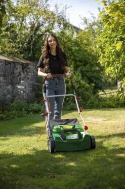 Gartenmeister Elektrische Verticuteermachine En Beluchter - GMEVL 1800W 9 Gartenmeister Elektrische Verticuteermachine En Beluchter - GMEVL 1800W -Gardena Verkoopwinkel 799x1200 52