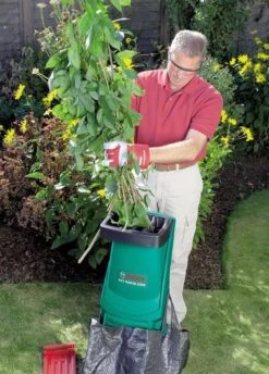 Bosch AXT Rapid 2200 Hakselaar - 2200 W - 90 Kg/u -Gardena Verkoopwinkel 862x1200 1